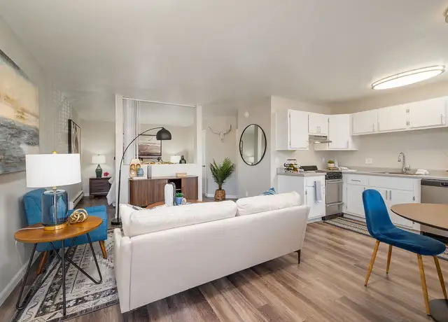 Photo of 501 W Zia Rd, Santa Fe, NM 87505