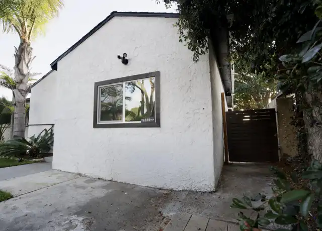 Property at 1633 Griffin St Unit B, Oceanside, CA, 92054, 1 bed, 1 bath, [object Object]