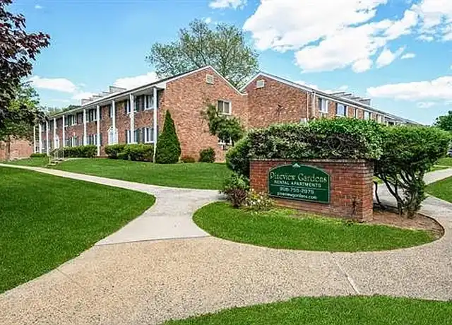 Property at Pineview Gardens - 1143 W 7th St, Plainfield, NJ, 07063, 1-2 bed, 1 bath, [object Object]