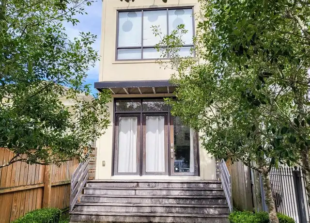 Property at 4621 Chestnut St, New Orleans, LA, 70115, 2 beds, 2.5 baths, [object Object]