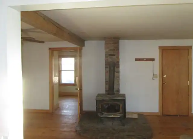 Property at 376 Western Ave Unit 1, Brattleboro, VT, 05301, 1 bed, 1 bath, [object Object]