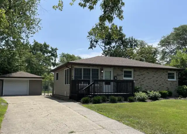 Property at 16819 Forest View Dr, Tinley Park, IL, 60477, 5 beds, 2 baths, [object Object]