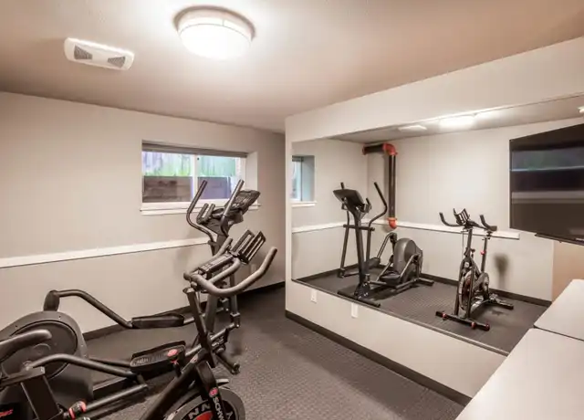 Property at 4735 21st Ave NE Unit 303, Seattle, WA, 98105, 0 beds, 1 bath, [object Object]