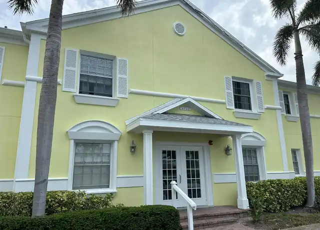 Property at 4728 Beach Dr SE Unit B, Saint Petersburg, FL, 33705, 1 bed, 1 bath, [object Object]