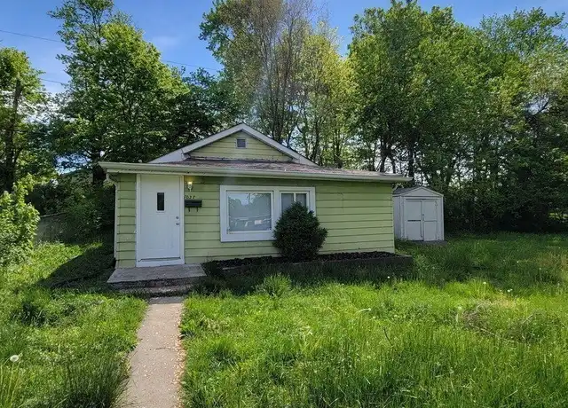 Property at 1037 S Addison St, Indianapolis, IN, 46221, 3 beds, 1 bath, [object Object]
