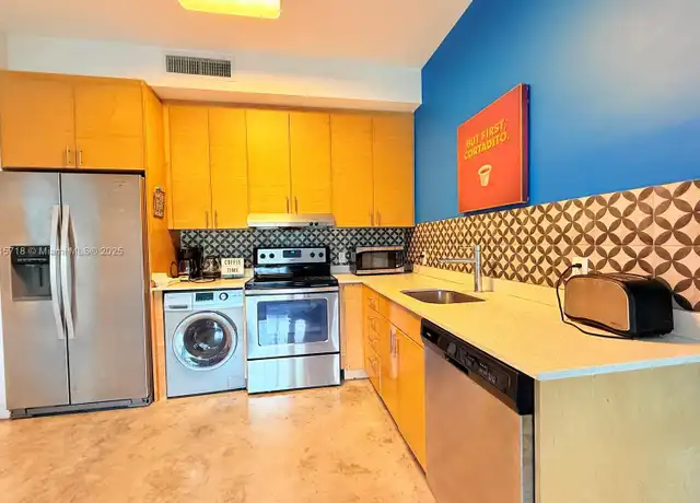 Property at 769 NW 1st St Unit 302, Miami, FL, 33128, 1 bed, 1 bath, [object Object]