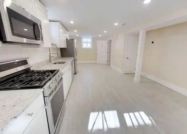 Property at 27 Cambridge Ter, Cambridge, MA, 02140, 5 beds, 1 bath, [object Object]