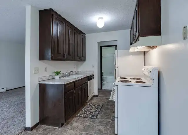 Property at Victoria Flats Roseville - 885 Highway 36 W, Saint Paul, MN, 55113, 1-2 bed, 1 bath, [object Object]