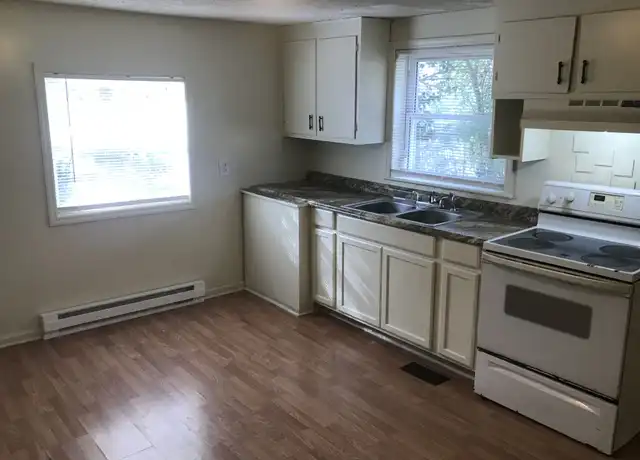 Property at 913 N Center St, Goldsboro, NC, 27530, 4 beds, 1 bath, [object Object]