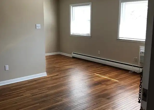 Property at Kessler Flats Apartments - 5910 Carrollton Ave, Indianapolis, IN, 46220, 2 beds, 1 bath, [object Object]