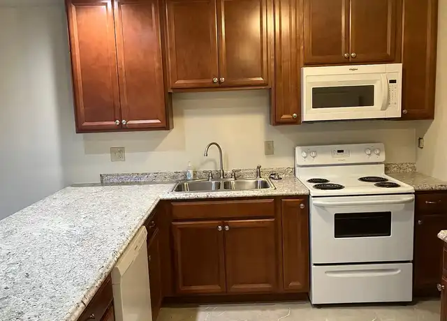 Property at Kessler Flats Apartments - 5910 Carrollton Ave, Indianapolis, IN, 46220, 2 beds, 1 bath, [object Object]