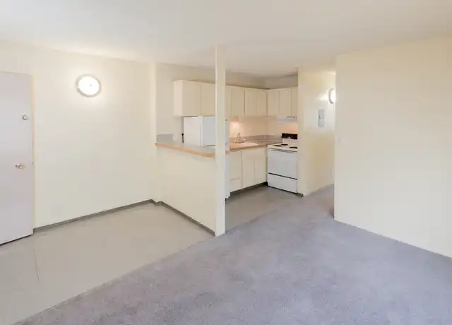 Property at 4131 11th Ave NE Unit 308, Seattle, WA, 98105, 0 beds, 1 bath, [object Object]