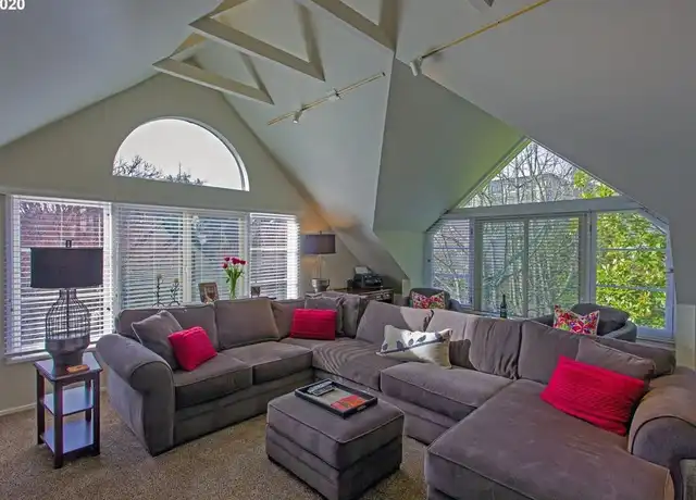 Property at 1717 NW Hoyt St, Portland, OR, 97209, 3 beds, 2.5 baths, [object Object]