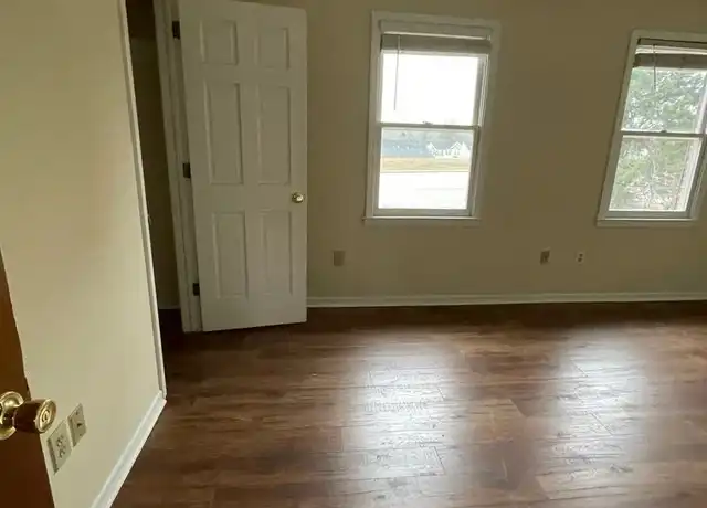 Property at 903 N Main St, Fountain Inn, SC, 29644, 2 beds, 1.5 baths, [object Object]