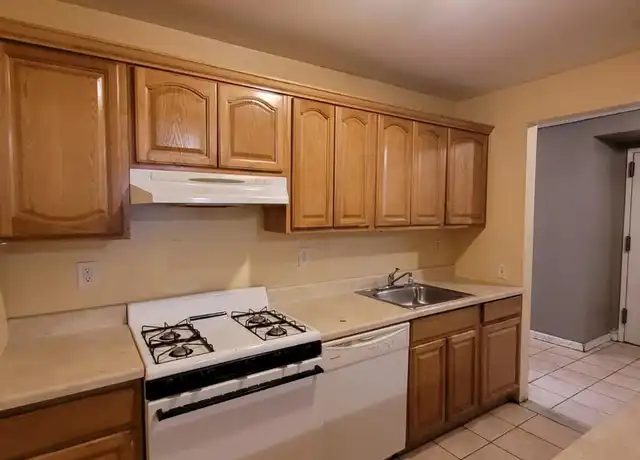 Property at 1219 Gilbert Pl Unit 3, Bronx, NY, 10474, 3 beds, 1 bath, [object Object]