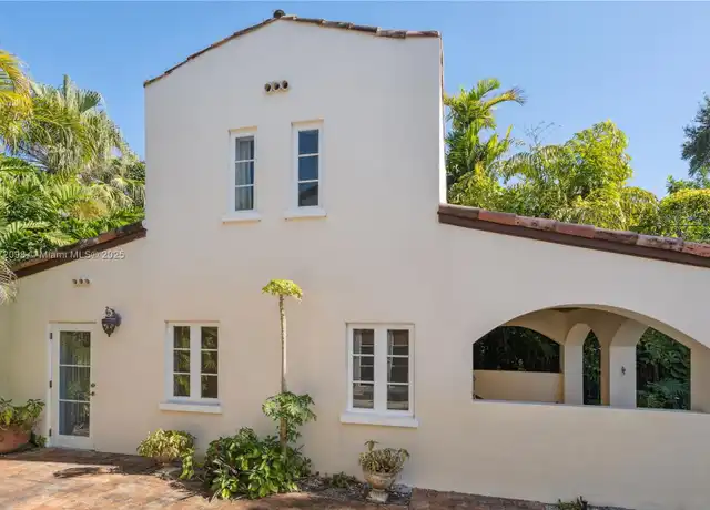 Property at 2421 San Domingo St, Coral Gables, FL, 33134, 1 bed, 1 bath, [object Object]