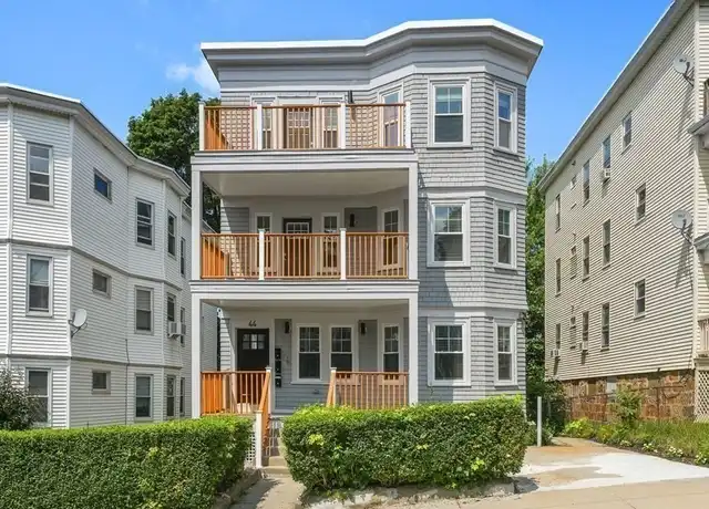 Property at 44 Iffley Rd Unit 2, Jamaica Plain, MA, 02130, 4 beds, 1 bath, [object Object]