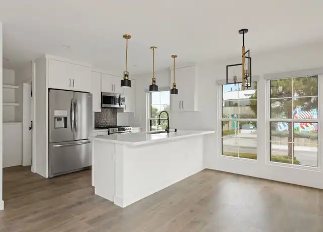 Property at 10022 Culver Blvd Unit D, Culver City, CA, 90232, 1 bed, 1 bath, [object Object]