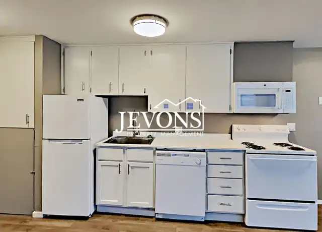 Property at 102 Summit Ave N Unit 3, Kent, WA, 98030, 1 bed, 1 bath, [object Object]