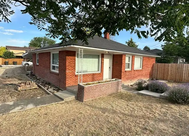 Property at 1305 N Meridian Rd, Meridian, ID, 83642, 3 beds, 2 baths, [object Object]