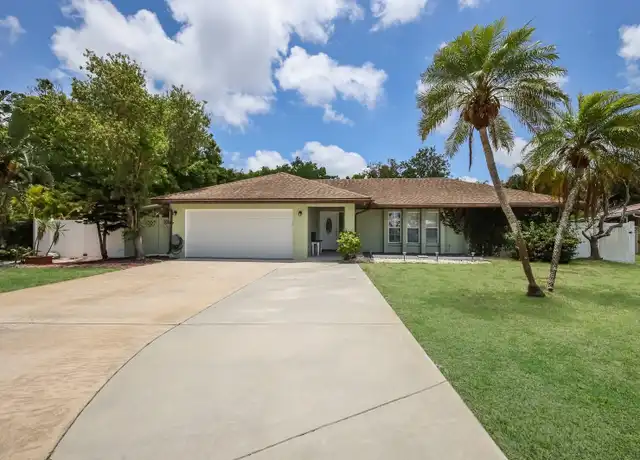 Property at 6702 17th Ave W, Bradenton, FL, 34209, 3 beds, 2 baths, [object Object]