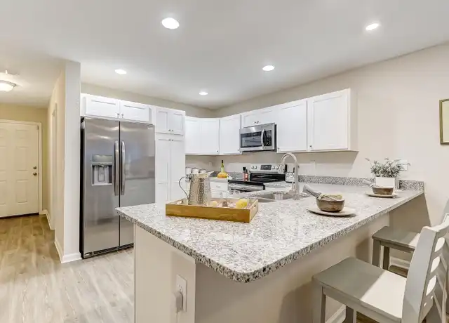 Property at 1374 Lake Shore Blvd Unit 5420, Jacksonville, FL, 32205, 3 beds, 2 baths, [object Object]