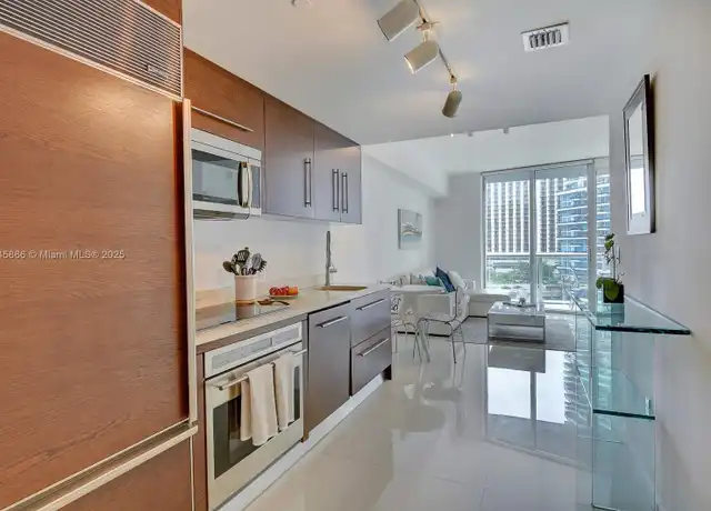 Property at 465 Brickell Ave #904, Miami, FL, 33131, 1 bed, 1 bath, [object Object]