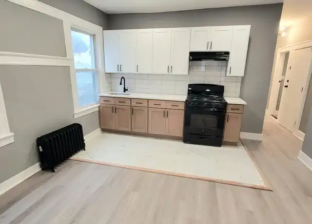 Property at 192 Goldsmith Ave Unit 2C, Newark, NJ, 07112, 5 beds, 2 baths, [object Object]