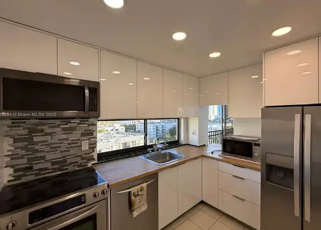 Property at 17021 N Bay Rd #1002, Sunny Isles Beach, FL, 33160, 3 beds, 2.5 baths, [object Object]