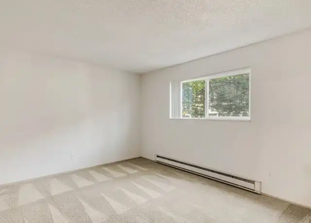 Property at 12520 SW Gem Ln Unit 102, Beaverton, OR, 97005, 1 bed, 1 bath, [object Object]