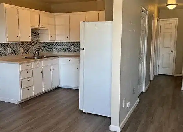 Property at 2924 N Arcadia St, Colorado Springs, CO, 80907, 2 beds, 1 bath, [object Object]