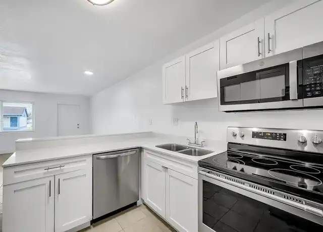 Property at Serenity Lake Apartments - 14566 Seaford Cir, Tampa, FL, 33613, 1-2 bed, 1 bath, [object Object]