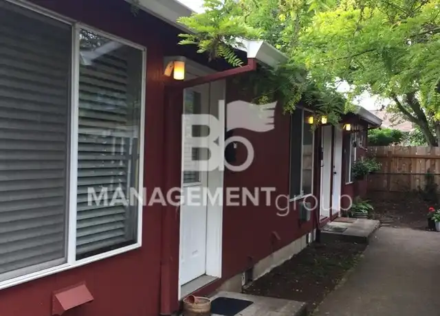 Property at 1537 N Killingsworth St, Portland, OR, 97217, 2 beds, 1 bath, [object Object]