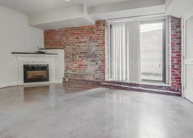 Property at 2 E Main St Unit C5, Richmond, VA, 23219, 1 bed, 1 bath, [object Object]