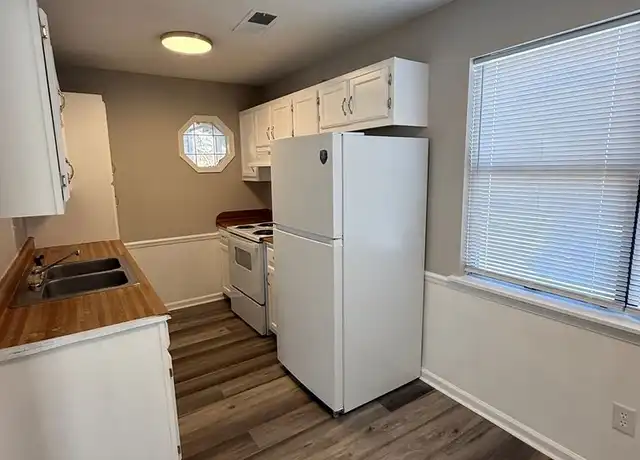 Property at 1809 Ororke Ln SW Unit A, Decatur, AL, 35603, 1 bed, 1 bath, [object Object]