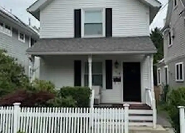 Property at 41 Sherwood Pl, Greenwich, CT, 06830, 2 beds, 2 baths, [object Object]