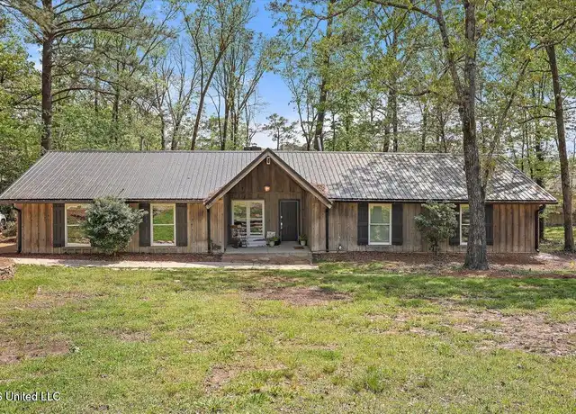 Property at 2 Village Dr, Madison, MS, 39110, 3 beds, 2 baths, [object Object]