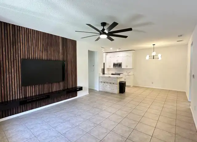 Property at 3549 Forest Hill Blvd #19, West Palm Beach, FL, 33406, 2 beds, 2 baths, [object Object]