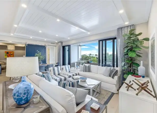 Property at 1135 3rd Ave S #319, Naples, FL, 34102, 2 beds, 2.5 baths, [object Object]