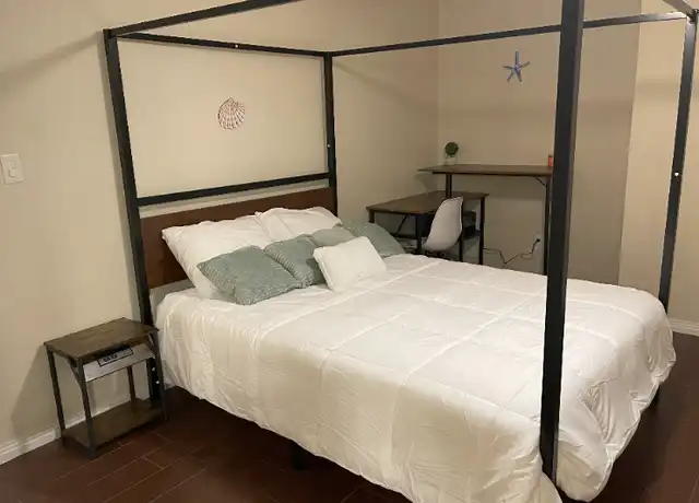 Property at 10785 Silver Creek Dr, Pensacola, FL, 32506, 1 bed, 1 bath, [object Object]