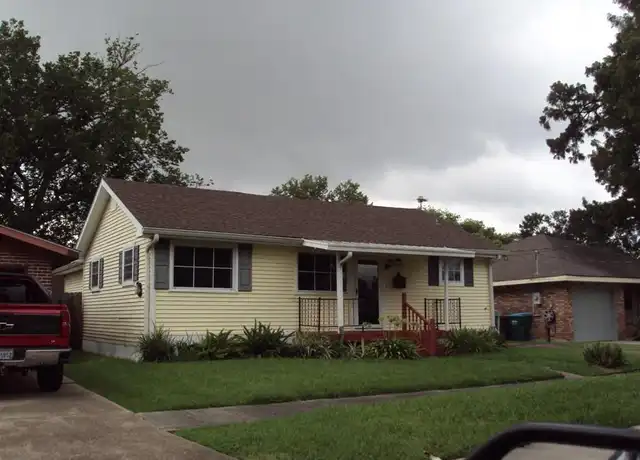 Property at 1611 Fairway Dr, Kenner, LA, 70062, 3 beds, 2.5 baths, [object Object]