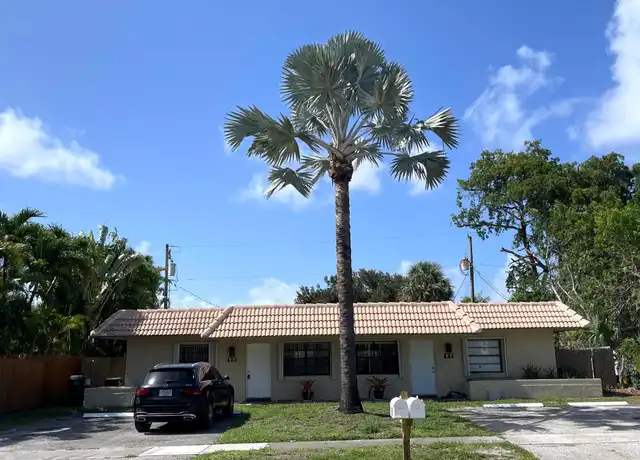 Property at 97 Lariat Cir Unit 99, Boca Raton, FL, 33487, 2 beds, 2 baths, [object Object]