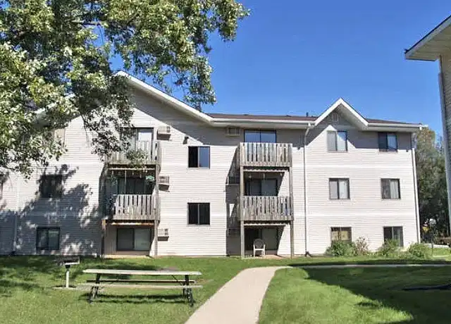Property at Sunburst Apts - 5015 SW 9th St, Des Moines, IA, 50315, 1 bed, 1 bath, [object Object]