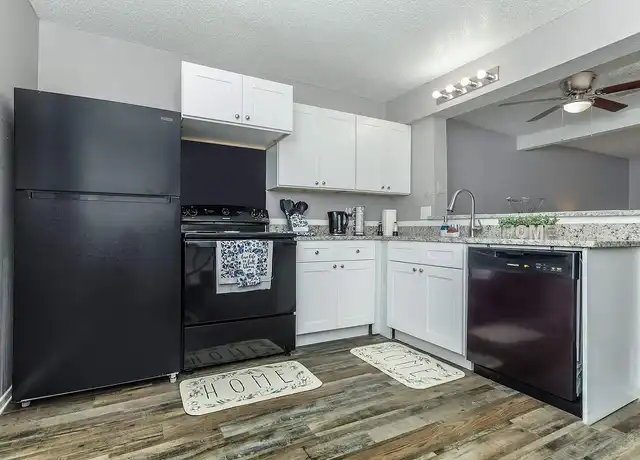 Property at Pioneer Creek Townhomes - 600 W Pioneer Pkwy, Arlington, TX, 76010, 1-2 bed, 1-1.5 bath, [object Object]