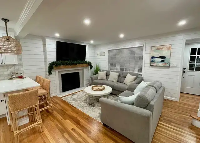 Property at 74 Oldfield Dr, Fairfield, CT, 06824, 5 beds, 2 baths, [object Object]