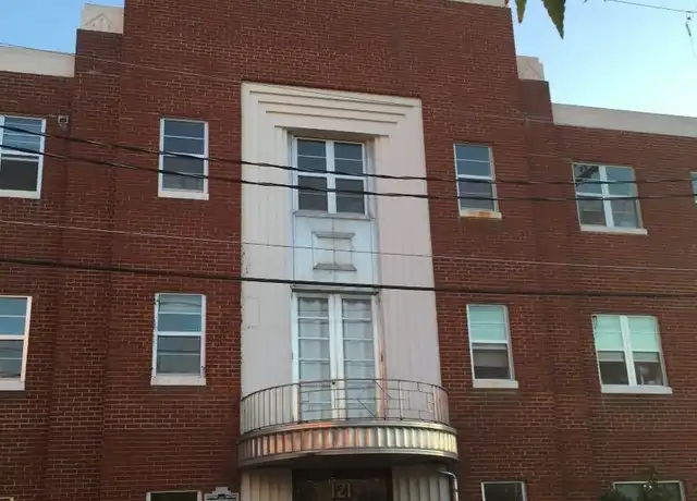 Property at 121 W Locust St Unit 401, Culpeper, VA, 22701, 1 bed, 1 bath, [object Object]