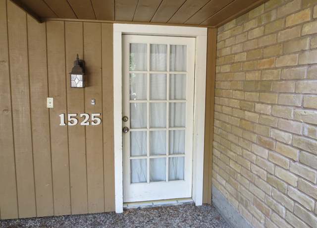 Photo of 1525 Wolf Run, College Station, TX 77840