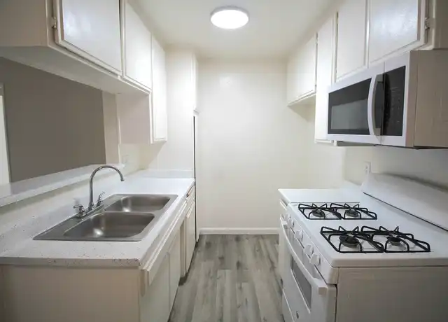 Property at Lassen Carriage House LLC - 17816 Lassen St, Northridge, CA, 91325, 1 bed, 1 bath, [object Object]