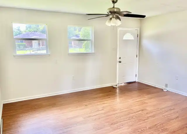 Property at 7465 Whitney Dr, Baton Rouge, LA, 70812, 2 beds, 1 bath, [object Object]