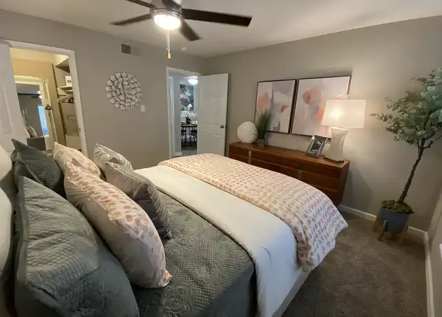 Property at Cambridge Place - 10901 Meadowglen Ln, Houston, TX, 77042, 1 bed, 1 bath, [object Object]